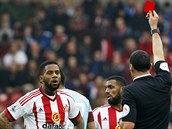 Nizozemsk tonk Jeremain Lens ze Sunderlandu vid ervenou kartu.