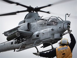 Vrtulník AH-1Z Viper