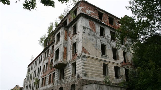 Z bvalho odvnho podniku Tosta ve Vejprtech zbyly ruiny.