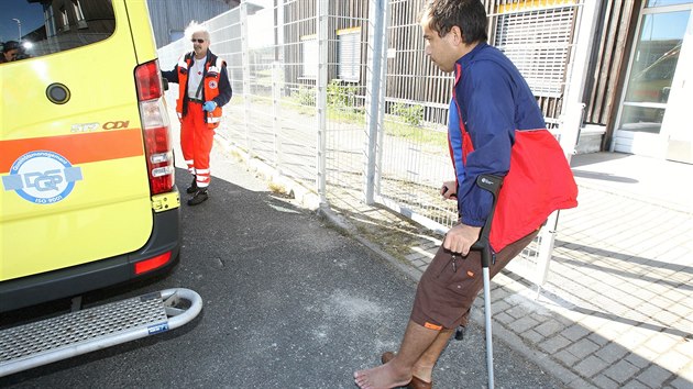 Nmeck ubytovna pro uprchlky vznikla z bval celnice  na hraninm pechodu Zinnwald - Cnovec. Je obehnan kovovm plotem a steen, imigranti se ale mohou pohybovat voln.