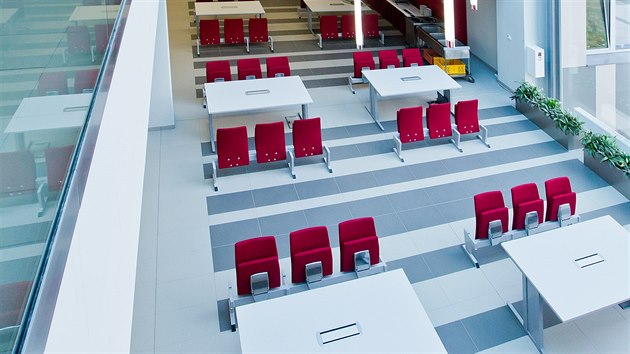 Karlova univerzita otevřela v Hradci Králové u nemocnice první budovu plánovaného kampusu (6.10.2015).