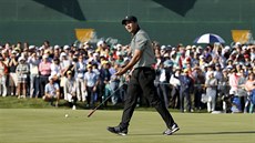Australský golfista Jason Day se zlobí po nepovedeném úderu na Prezidentském...