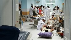 Traumacentrum Lékařů bez hranic v Kundúzu během bojů afghánských ozbrojených...