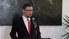 Ji�í Ov�á�ek na své tiskové konferenci