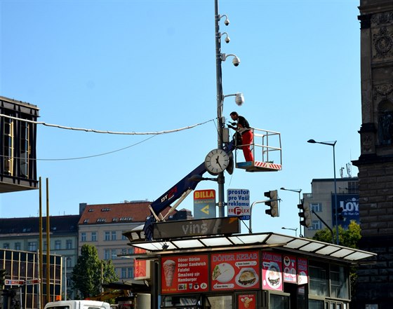 Kamery na rohu Wilsonovy ulice a Václavského námstí.