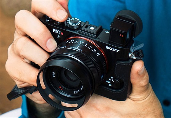 Nový fotoaparát Sony RX1R II je uren pro nadence. Cena v pepotu tém 100...