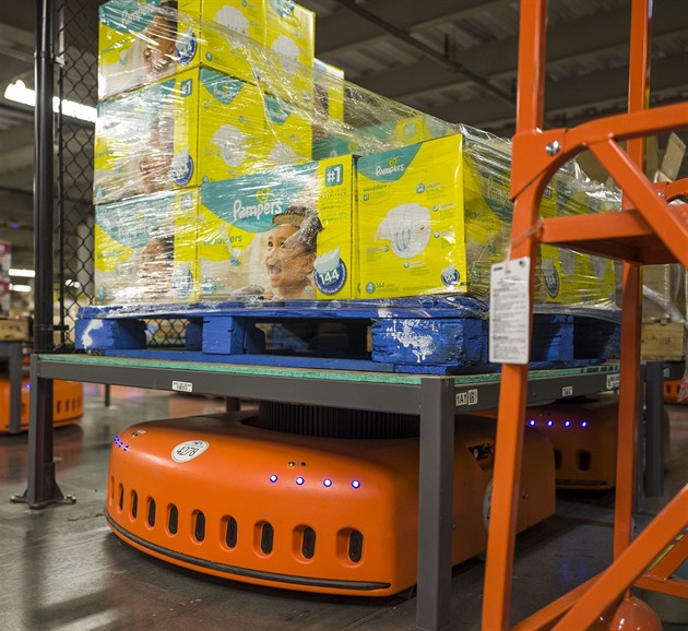 Robot Amazonu dostal své lidské kolegy do nemocnice. Sprejem na medvědy