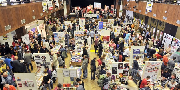 V Havlí�kov� Brod� se konal 25. ro�ník Podzimního kni�ního veletrhu, nav�tívily...