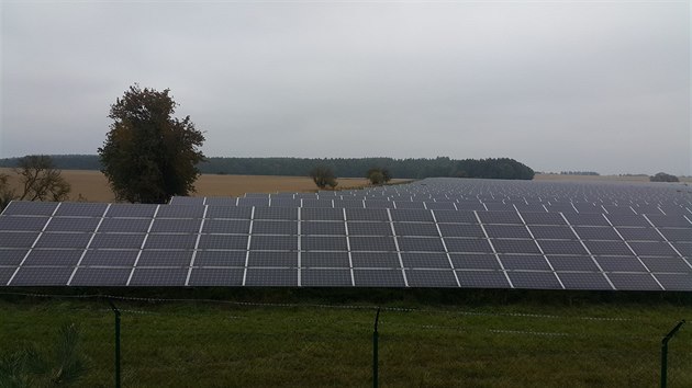 Solární elektrárny se nejspí� v posledním roce dotací do�kají