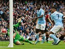 Raheem Sterling z Manchesteru City otevírá skóre zápasu proti Bournemouthu po...
