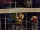 Dti uprchlík ekají na pevoz z Kosu do Atén (8. íjna 2015)