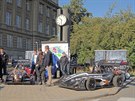 Exhibiní jízda studentských závodních tým Force Prague Formula z Fakulty...