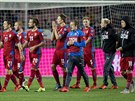 Zklamaní etí fotbalisté po prohe s Tureckem