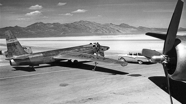 Příprava U-2 ke cvičnému letu
