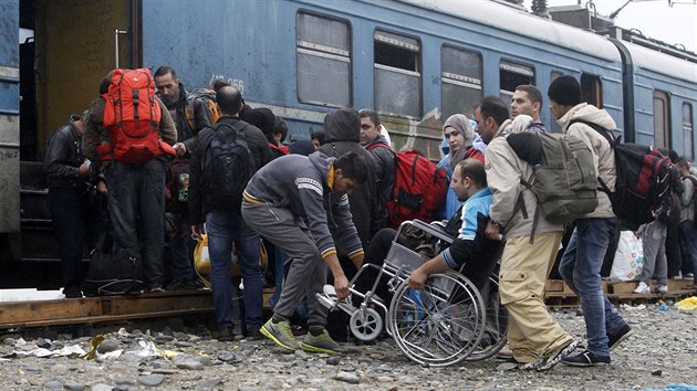 Uprchlci na vlakovm ndra v Makedonii  (9. jna 2015)