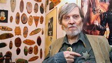 Kv�li podpisu Charty 77 musel Nykl skon�it mimo jiné i v country kapele a v roli �erifa kempu Arizona.