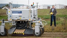 Pro testování zemdlského robota je v rozsáhlém výzkumném areálu v Renningenu...