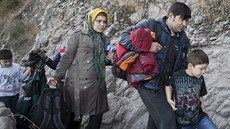 Afghántí uprchlíci dorazili na ecký Lesbos (12. íjna 2015).