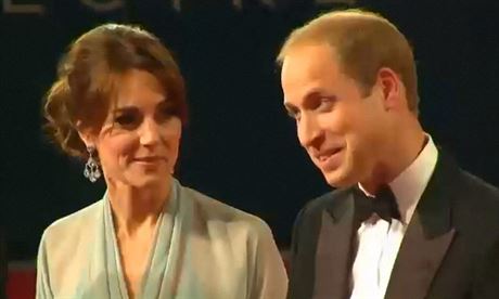 Na svtovou premiéru nové bondovky Spectre dorazila také Kate s princem...