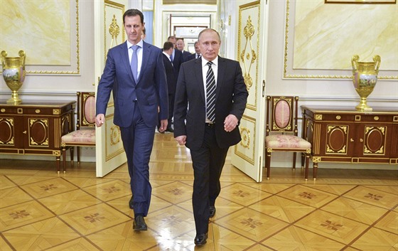 Syrský prezident Bašár Asad (vlevo) na návštěvě u ruského prezidenta Vladimira...