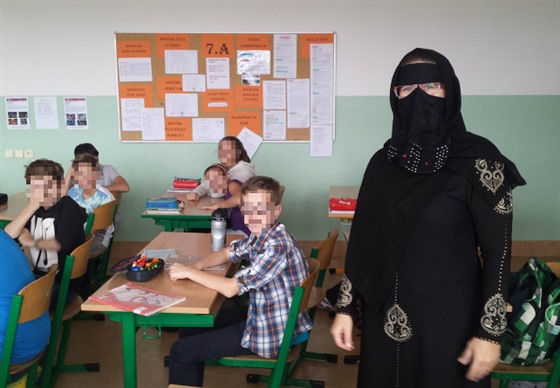Výuka tématu Islám v hodině dějepisu na ZŠ Komenského v Trutnově.