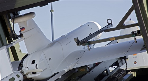 Bezpilotní letoun KZO, který nmecká armáda vyuívá k zjitní polohy...