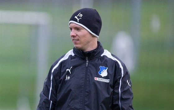 Julian Nagelsmann v ptadvaceti letech jako asistent hlavního trenéra...