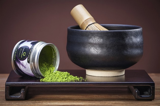 Matcha slibuje energii a antioxidanty. Víte, kdy vám může naopak škodit?