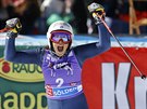 Italská lyaka Federica Brignoneová slaví triumf v obím slalomu v Söldenu.