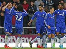 Fotbalisté Chelsea se radují z vyrovnávací trefy, kterou zaídil krátce po...