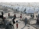 Tábor Dadaab se postupem let promnil od náhodného shluku bílých stan v...
