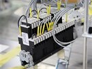 Správné zapojení kabel a funknost se testují v elektrozkuebn.