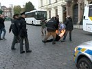 Policie zadrela jednoho z odprc prezidenta Miloe Zemana (28. 10. 2015)