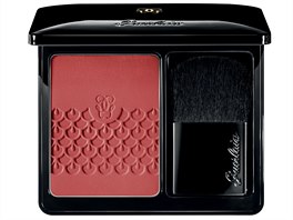 Pudrov tvenka Rose Aux Joues v odstnu Chic Pink, Guerlain, 1 260 korun