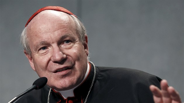 Kardinál Christoph Schonborn na sjezdu představitelů církve ve Vatikánu. (24. října 2015)