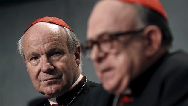 Kardinál Christoph Schonborn na sjezdu představitelů církve ve Vatikánu. (24. října 2015)