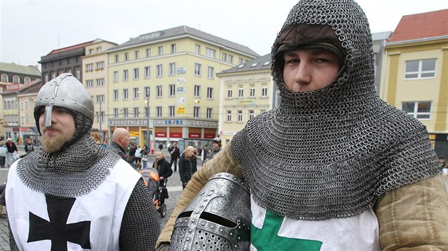 Demonstrace proti Islámu na Mírovém náměstí v Ústí nad Labem (28. října 2015).