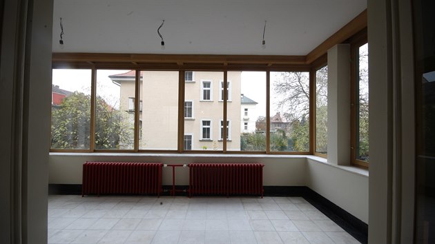 Loosovy interiéry na Klatovské třídě 110 v Plzni (28. října 2015)