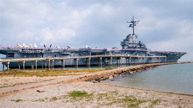 Letadlov lo USS Lexington slou v Corpus Christi jako muzeum.