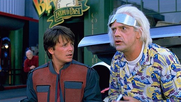 Michael J. Fox a Christopher Lloyd ve filmu Návrat do budoucnosti II