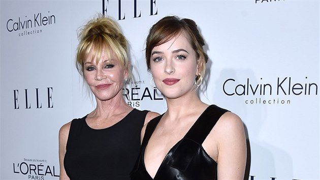 Melanie Griffithov a jej dcera Dakota Johnsonov (Los Angeles, 19. jna 2015)