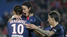 Fotbalisté Paris St. Germain se radují z gólu.