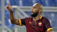Maicon z AS �ím se raduje z gólu.