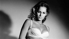 Ursula Andressová ve filmu Dr. No (1962)