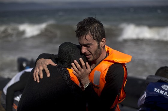 Na ecký Lesbos dorazili dalí uprchlíci (31. íjna 2015).