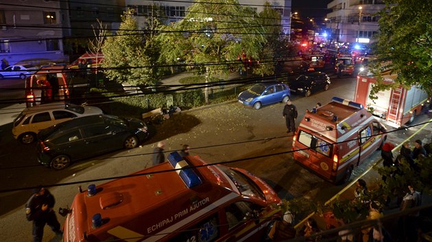 Pi koncert v Bukureti vypukl por, nejmn 27 mrtvch