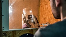 Uskupení SRNA vyu�ívá vyhozené sklo n�kolika zp�soby - nap�íklad pískováním.