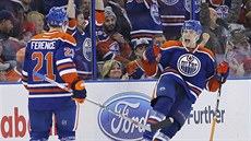 Leon Draisaitl jásá po gólu v dresu Edmontonu.