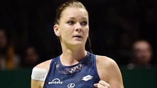Polská tenistka Agnieszka Radwa�ská v semifinálovém duelu Turnaje mistry� s...