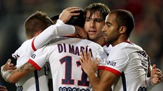 Fotbalisté Paris St. Germain slaví gól.